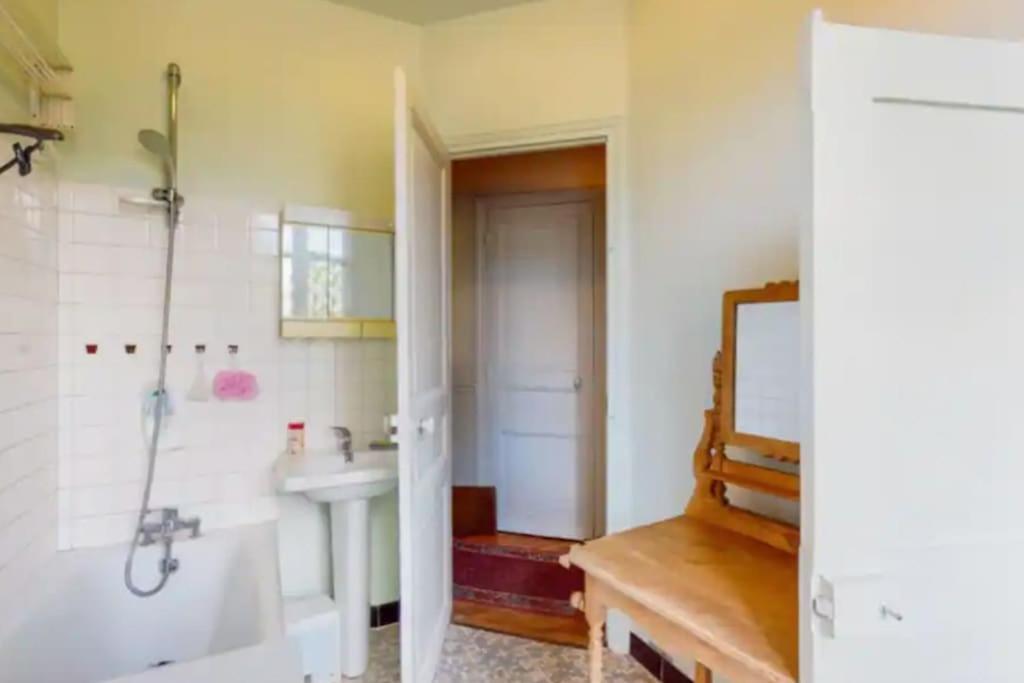 Appartment Close To Monuments باريس المظهر الخارجي الصورة